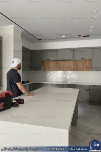 Nimarchy.com - کابینت نئوکلاسیک طوسی و چوب - پروژه آجودانیه