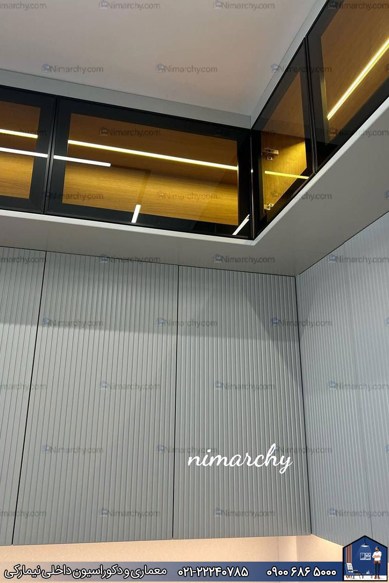 Nimarchy.com - کابینت آشپزخانه پلی اورتان طوسی و چوب پروژه میرداماد 