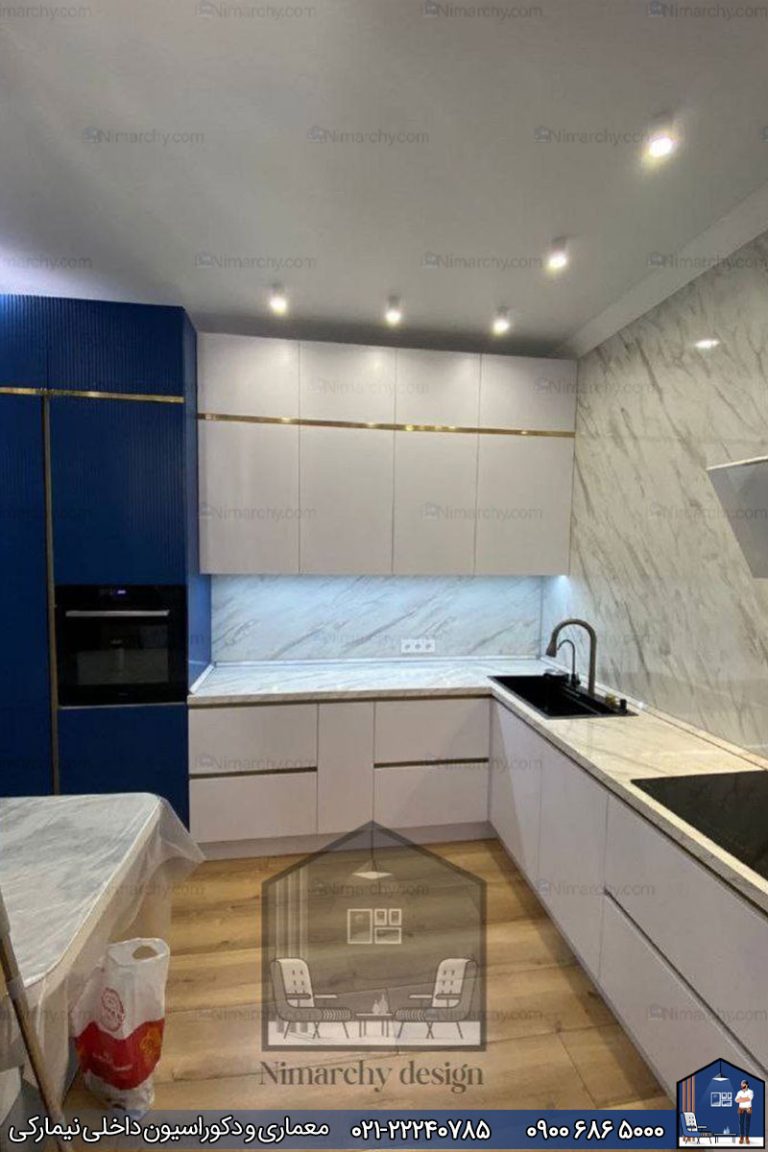 Nimarchy.com - کابینت آشپزخانه مدرن با تسمه استیل